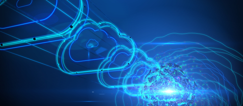 Ilustração de fluxo de dados entre nuvens digitais, representando backup em nuvem, cloud backup, proteção de dados, armazenamento em nuvem e resiliência digital.